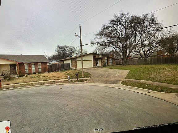 2nd image of 211 Chamberland Ct