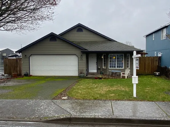 219 SW 11th St, Dundee, OR 97115