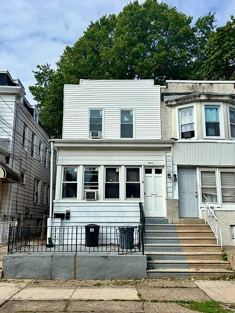 1 bed, $1,100 — Photo 2