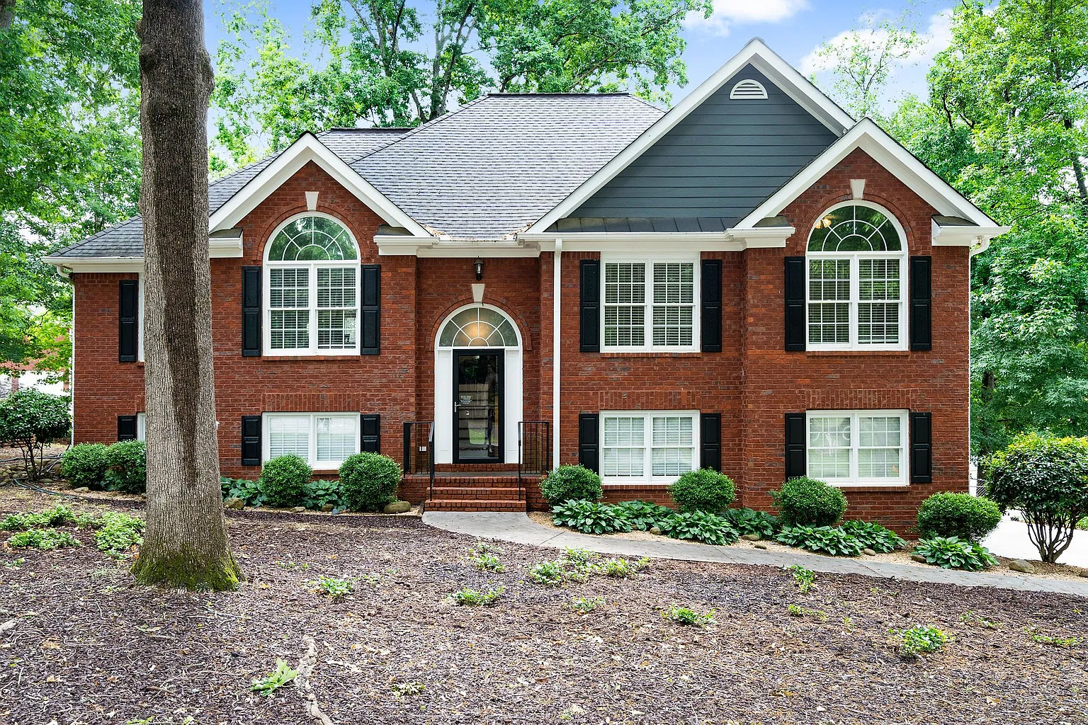 16 Betsy Locke Point photo 1