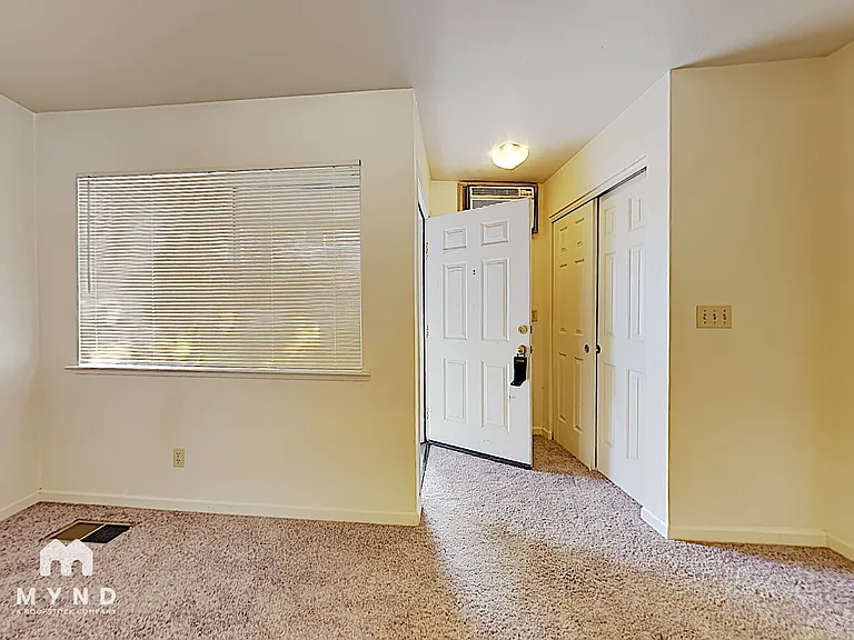 950 Berrum Ln #3 — Photo 1