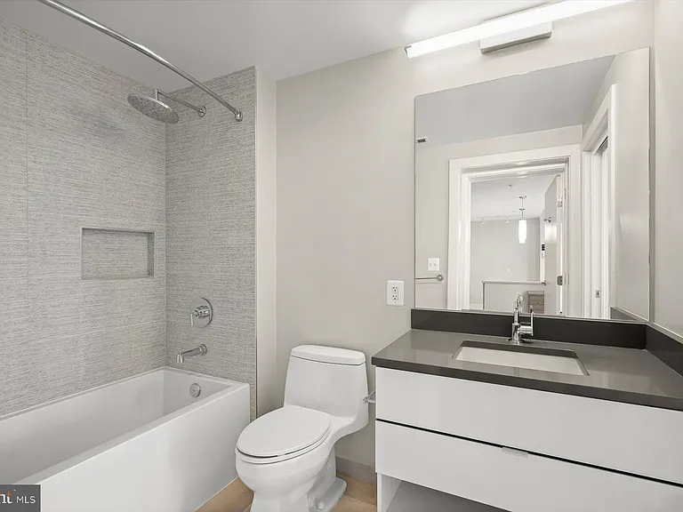 1311 13th St NW #Penthouse 1 — Photo 11