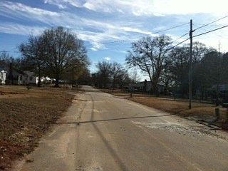 3rd image of 422 Browning Ave