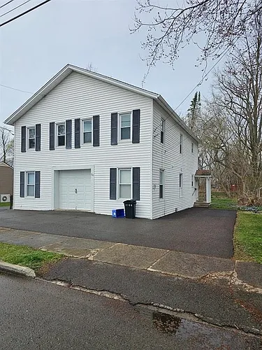 210 W Franklin St Photo 1