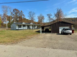 224 Pine Ln, Lucasville, OH 45648