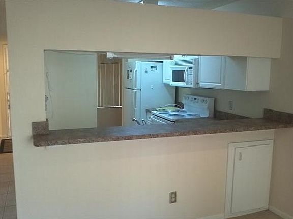 3rd image of 916 Coral Club Dr #916