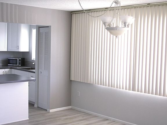 3rd image of 4210 Ironwood Cir APT 106J