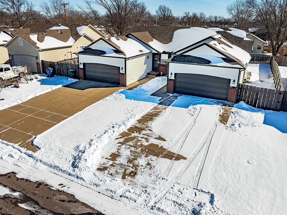 1st image of 1016 Cedar Point Cir #1018