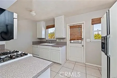 823 Filbert St — Photo 10