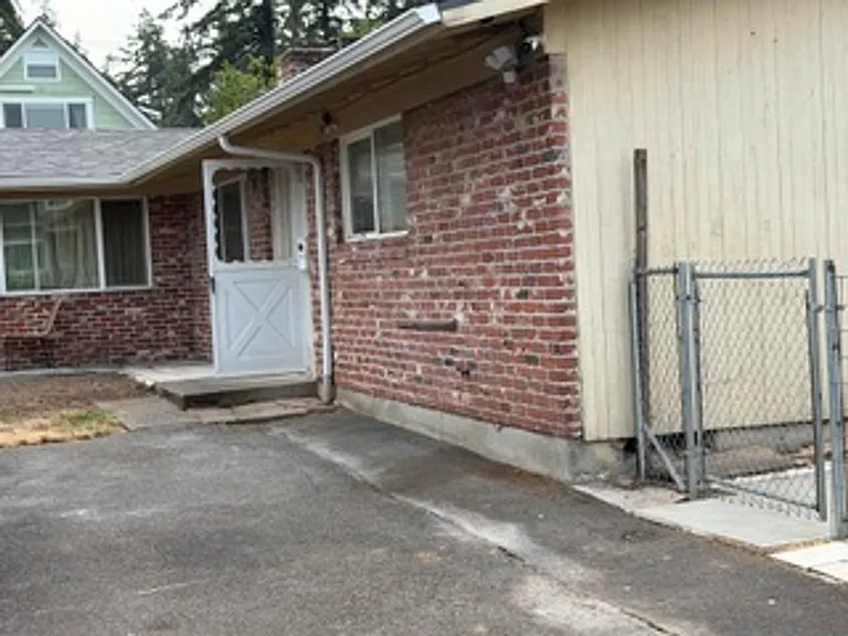 7232 SE Insley St — Photo 2
