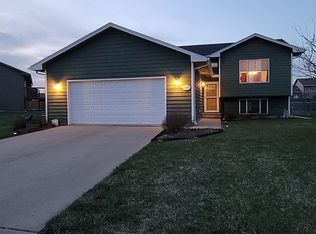 7800 W Waterford St, Sioux Falls, SD 57106