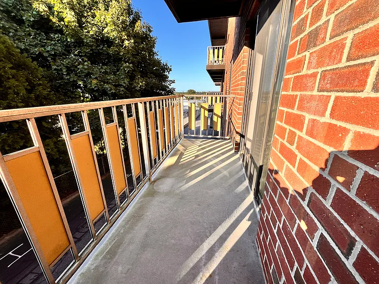 100 Grandview Ave #3B — Photo 9