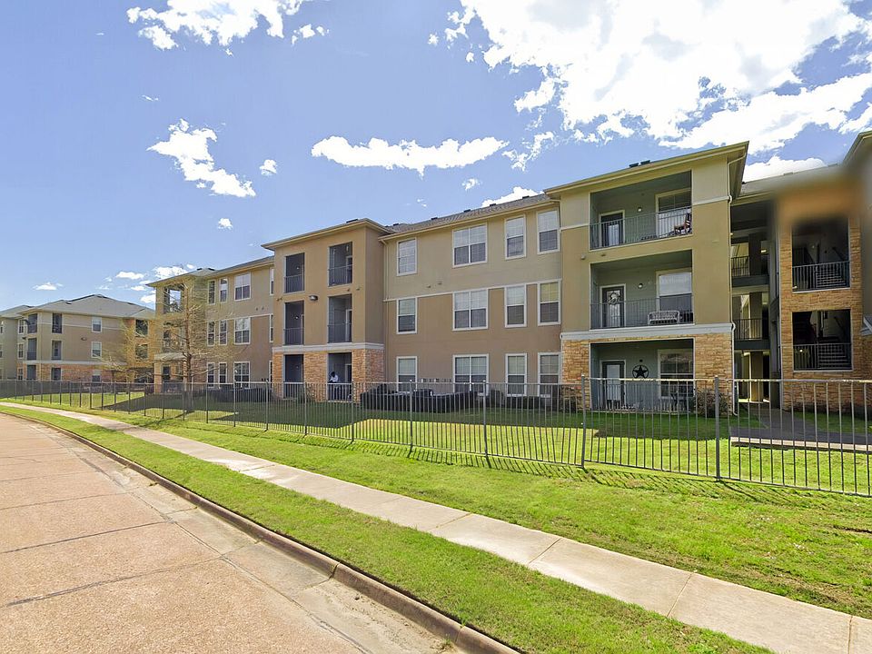 Building Photo 4