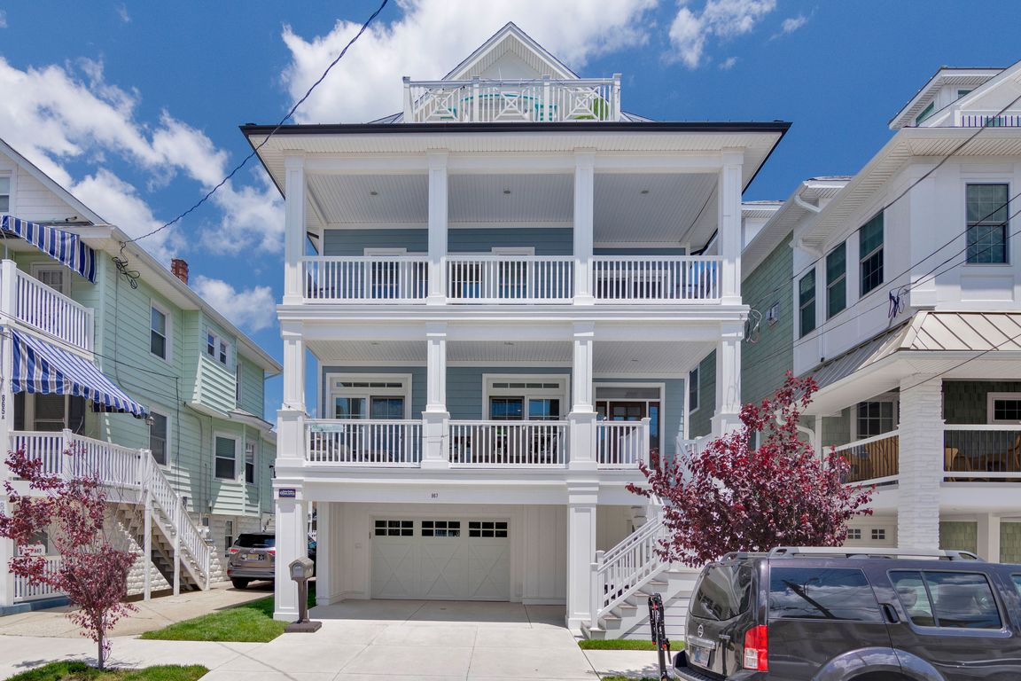 01 - Exterior Front