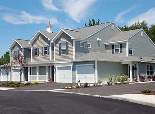 51 Governor Cir, Albany, NY 12209