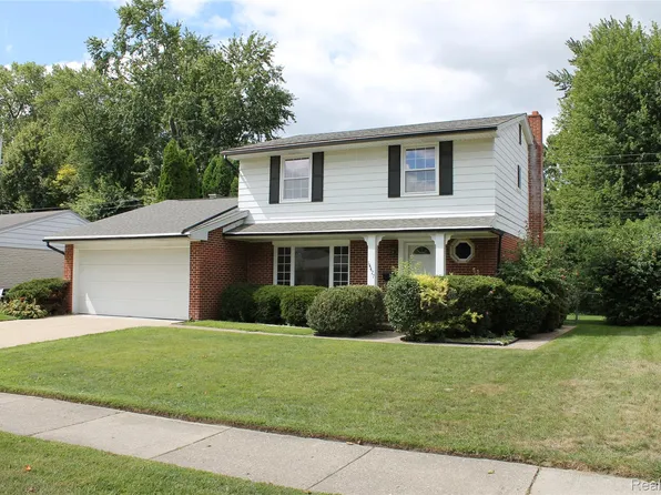 14477 Park St, Livonia, MI 48154