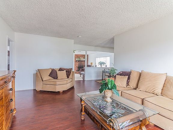 3rd image of 3939 N Frijo Ave