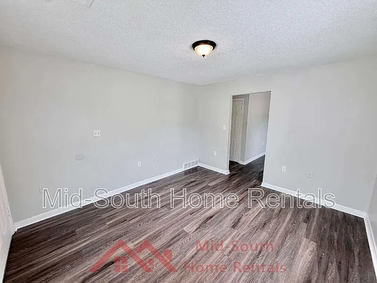 1199 Tunstall St — Photo 4