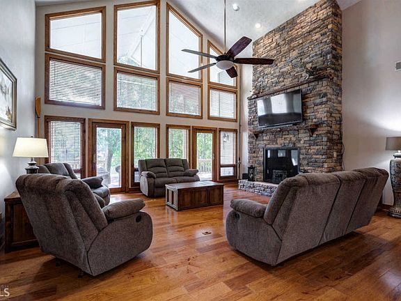 5th image of 2276 Lakecrest Dr