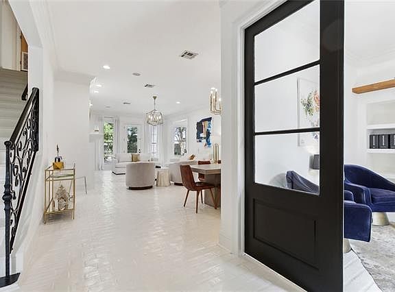 2nd image of 326 Metairie Lawn Dr
