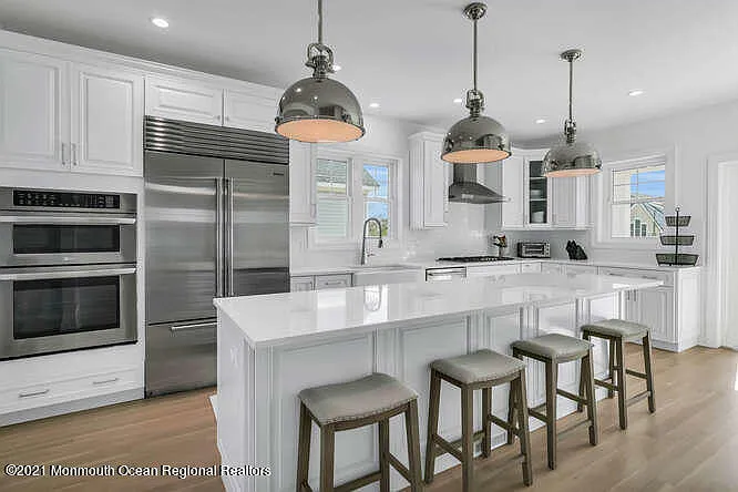 916 Ocean Ave #WEEKLY PRICE — Photo 14