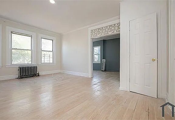 3rd image of 133 Isabella Ave #2A