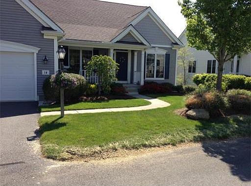 1st image of 14 Highbank Trl