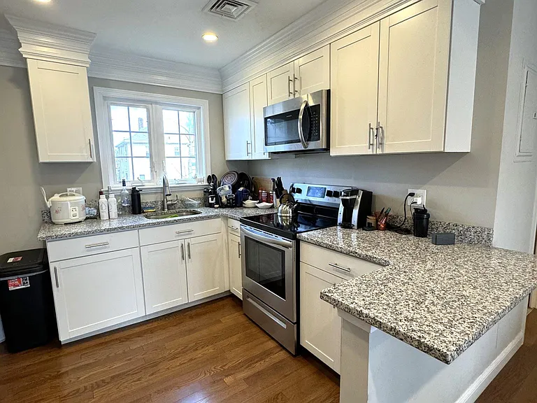 132 Greene St #4 — Photo 6