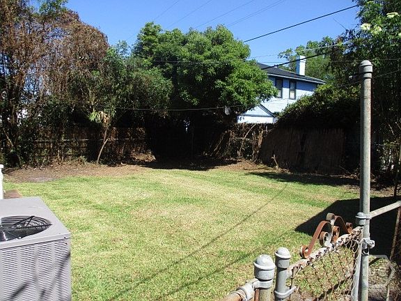 4th image of 640 Maupas Avenue