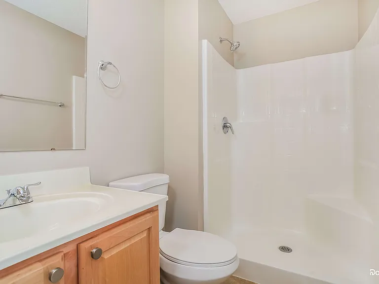 604 Princeton Dr — Photo 10