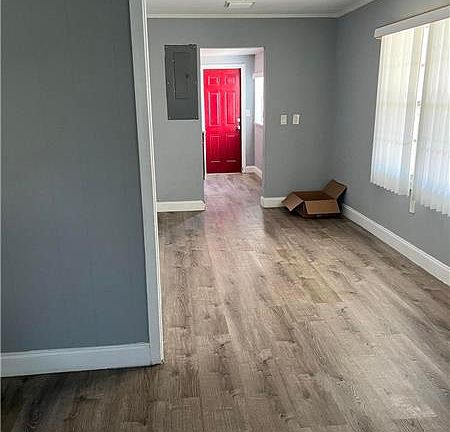 4th image of 5509 Garden Ave