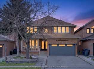 8 Deerglen Dr, Brampton, ON L6R 1M1