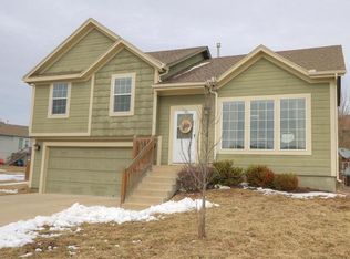 515 N Walnut St, Gardner, KS 66030