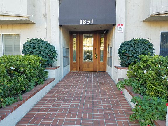 3rd image of 1831 Prosser Ave APT 303