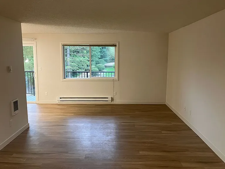 Cross Creek Apartments — Photo 29