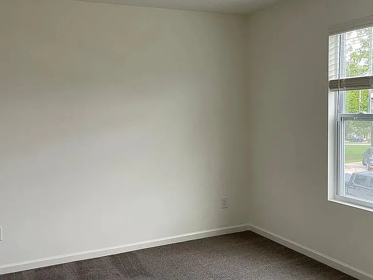 1511 Mariners Ct — Photo 18