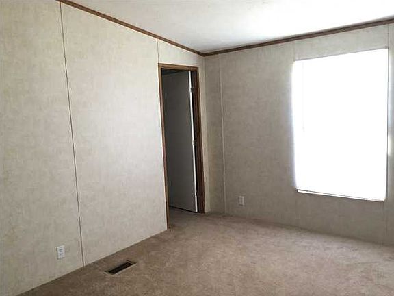 5th image of 276 Chardonnay Dr