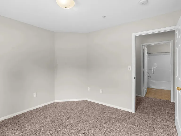 Stonebridge Apartments — Photo 22