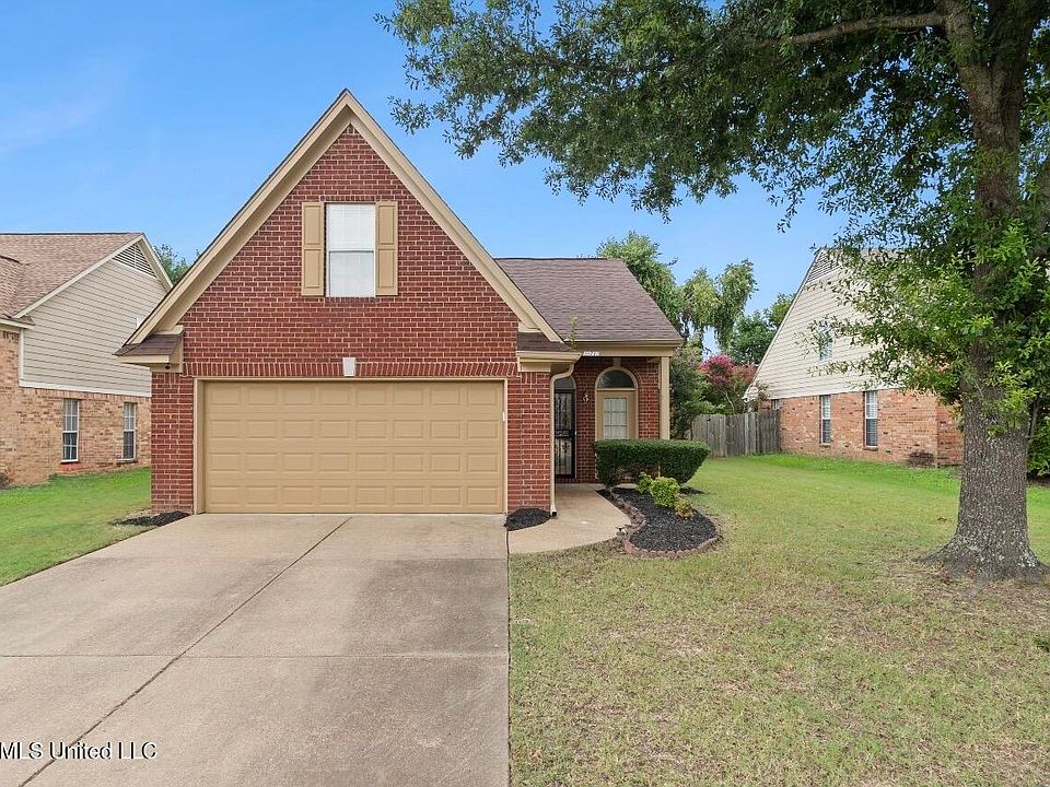 1st image of 10742 Pecan View Dr
