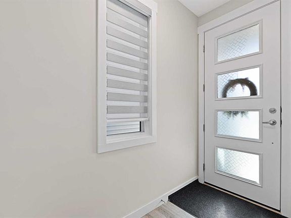 4th image of 86 SW Corner Glen Gdns NE