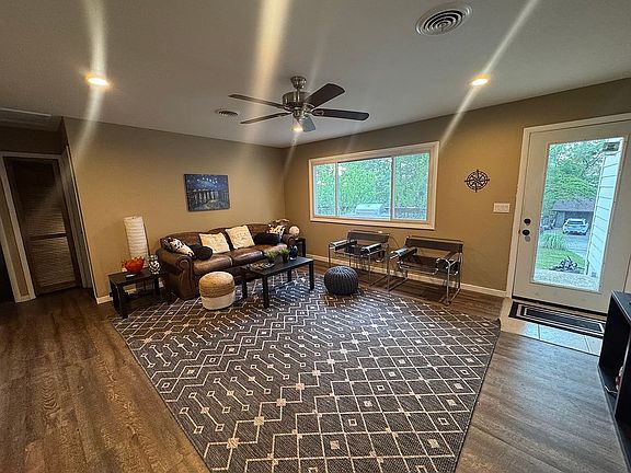 5th image of 1884 Forrestview Ln