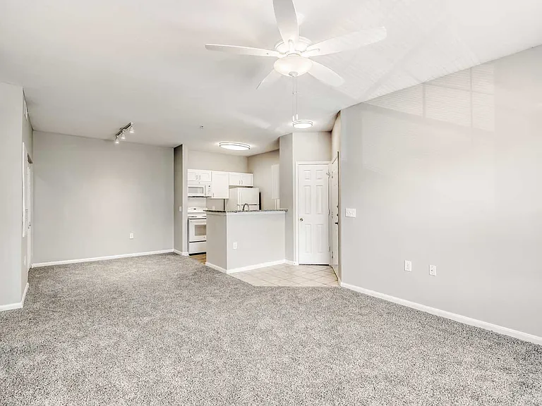 Worthington Point Apartments — Photo 54