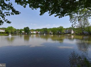 7102 Snug Harbor Ct, Alexandria, VA 22315
