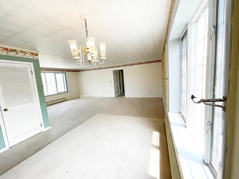 38 Springgarden St #4 — Photo 1