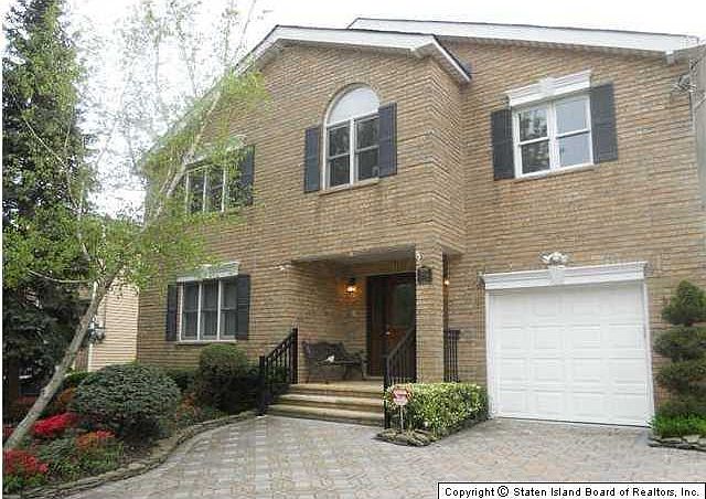 1st image of 258 Chelsea St