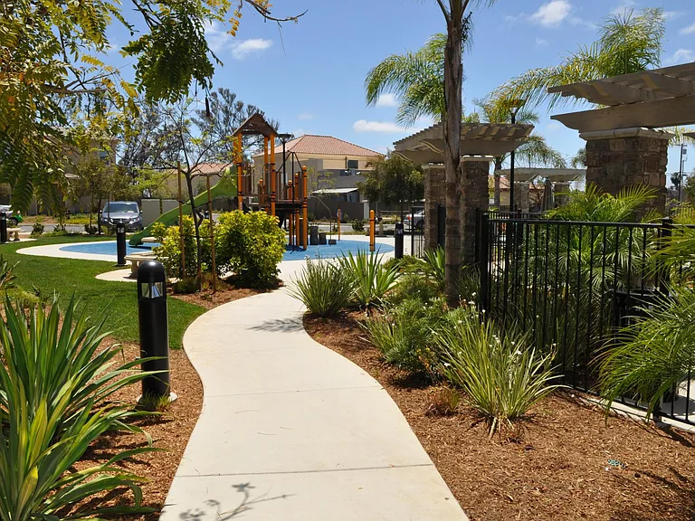 1124 Cherry Tree Ln — Photo 24