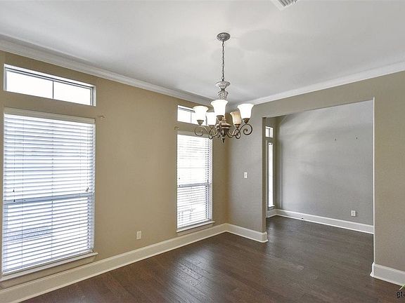 2nd image of 15924 Cumberland Way