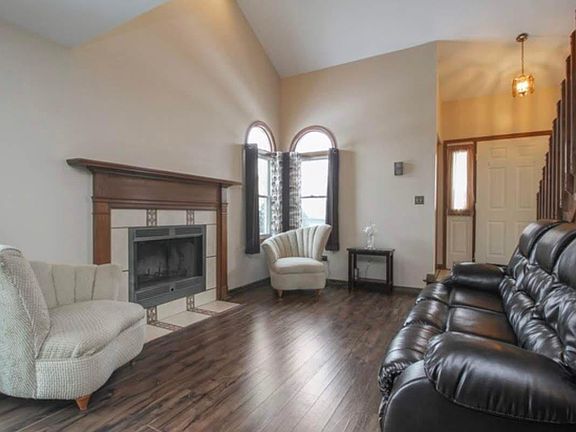 5th image of 9323 Wherry Ln