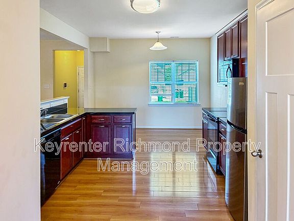 3rd image of 4709 Louisiana St