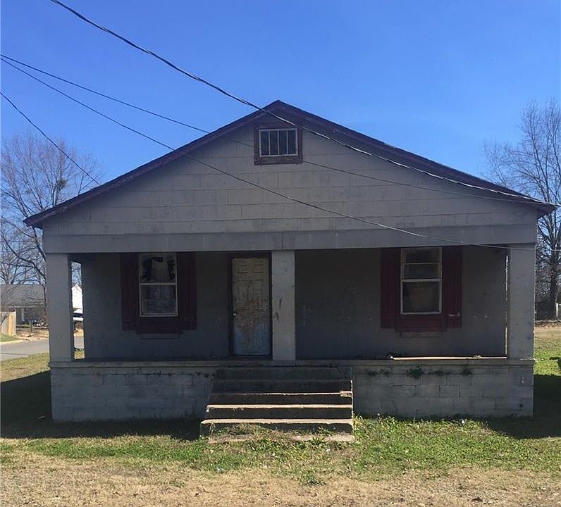 1st image of 2301 Herman Ave